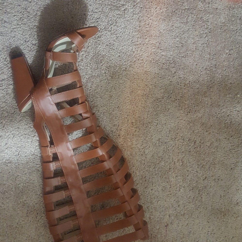 heel sandal